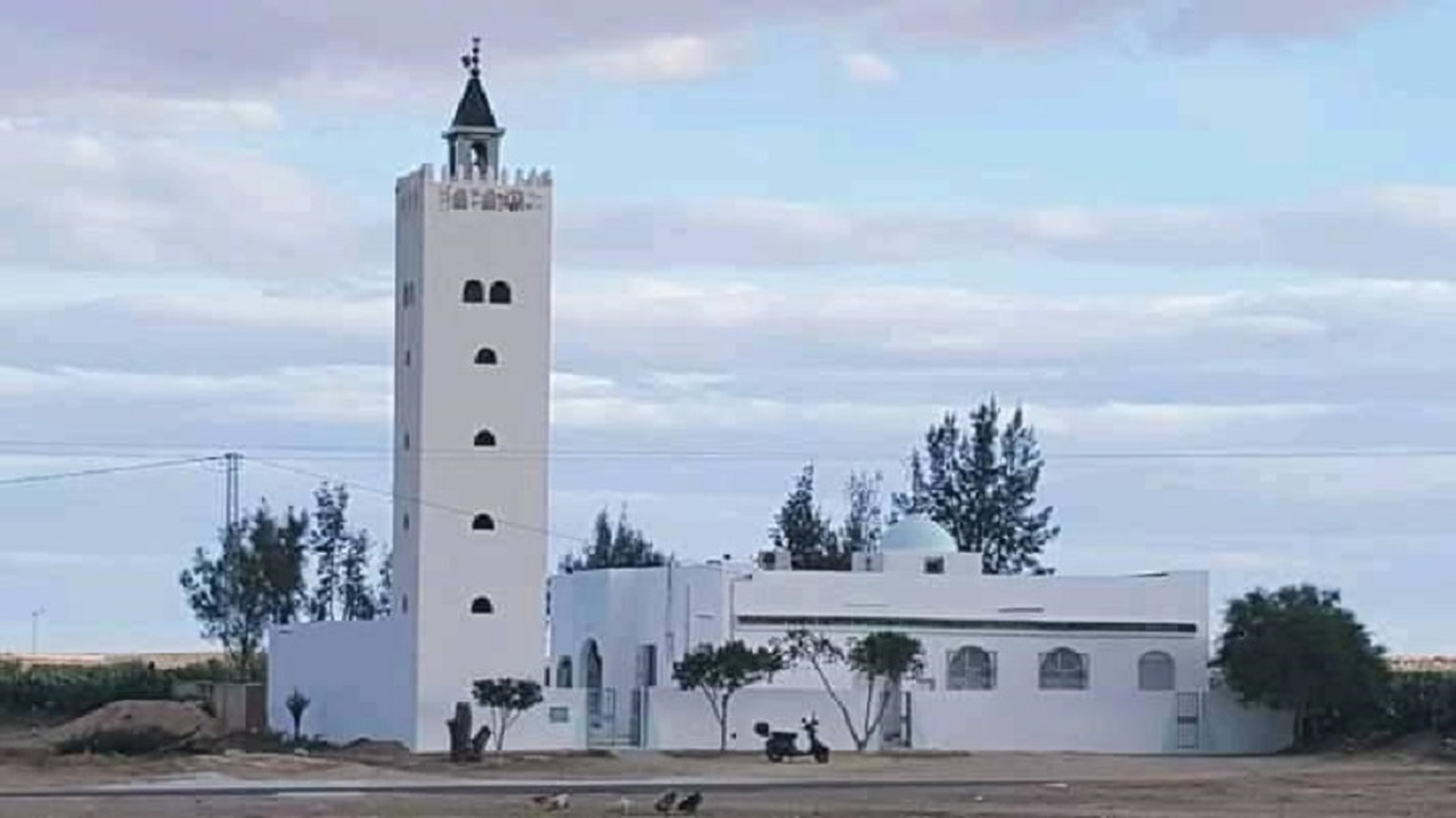 Photo de جامع البشرى بالسمرة