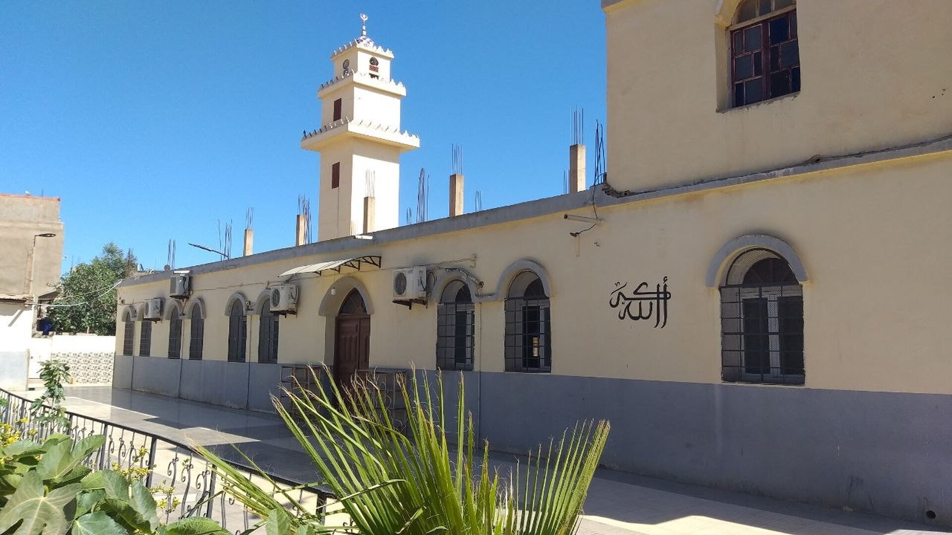 Photo de مسجد الحسنين -بئر الجير-وهران