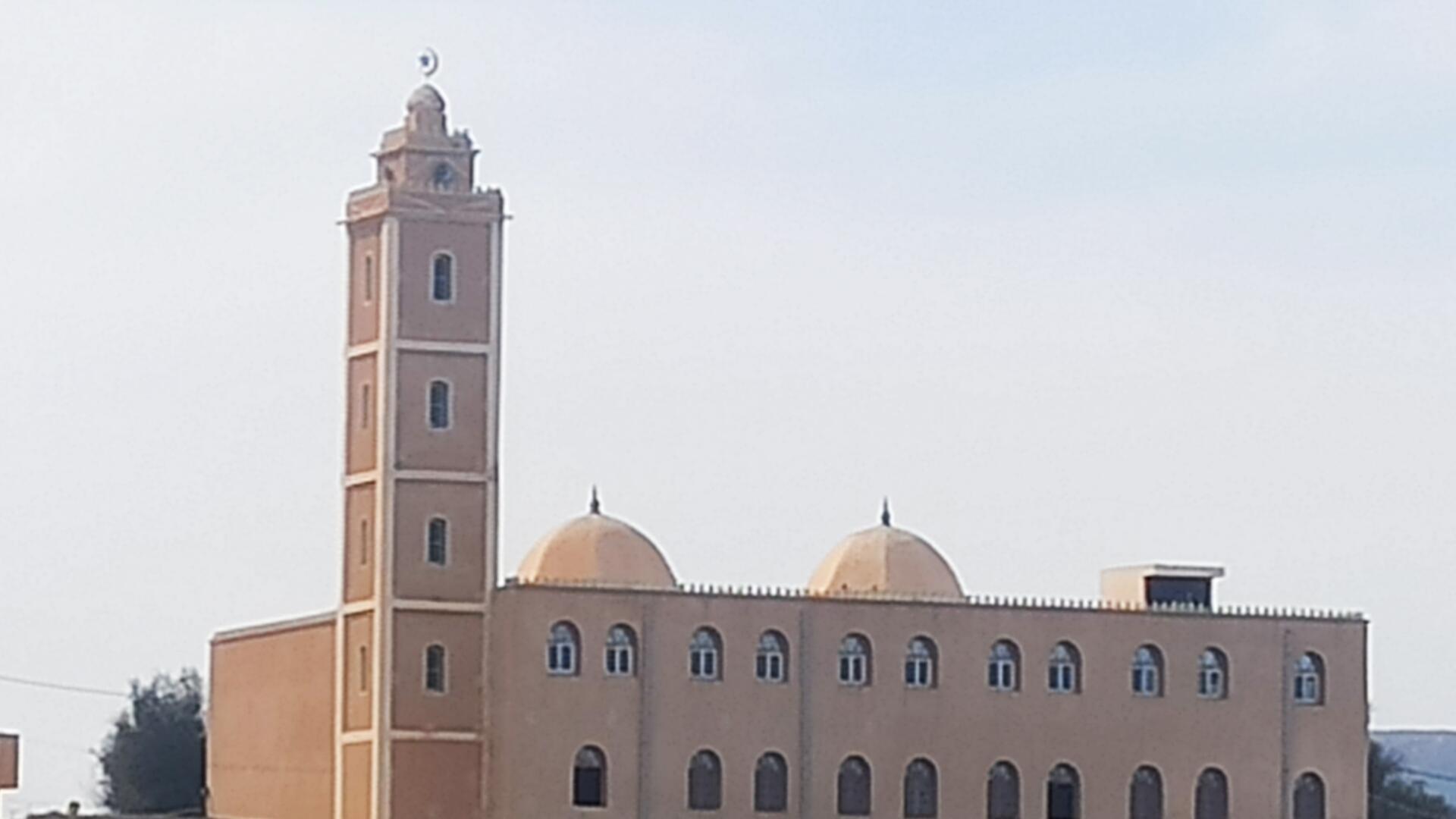 Photo de مسجد عقبة بن نافع سيدي عيسى
